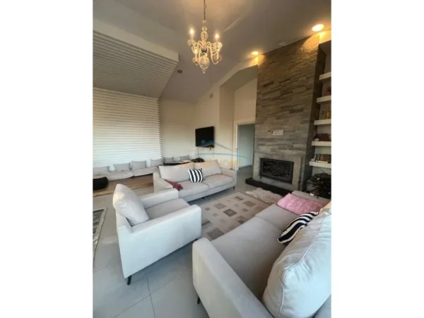 Tirane, jepet me qera Vile 2 Katshe Kati 0, 2.250 m² 9.000 € (TEG)