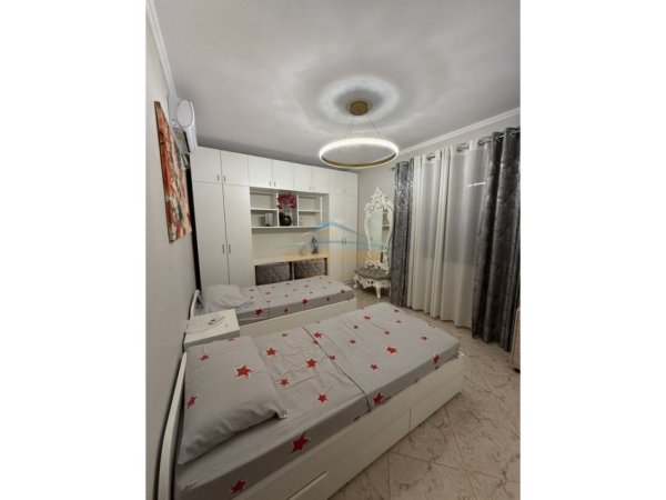 Tirane, shitet apartament 2+1 Kati 6, 135 m² 175.000 € (Rruga Hoxha Tahsim)