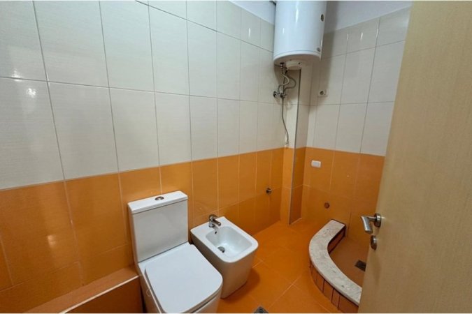 Tirane, shitet apartament 1+1 Kati 2, 57 m² 125.000 € (kodra diellit)