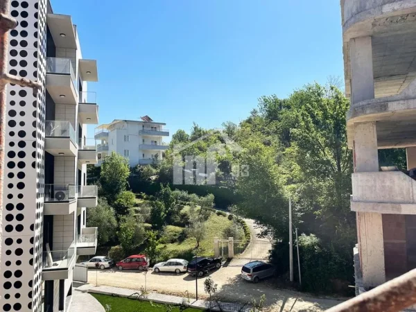 Tirane, shitet apartament 2+1+Ballkon Kati 3, 130 m² 234.000 € (TE LIQENI I THATE)