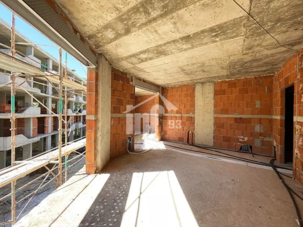 Tirane, shitet apartament 2+1+Ballkon Kati 3, 130 m² 234.000 € (TE LIQENI I THATE)