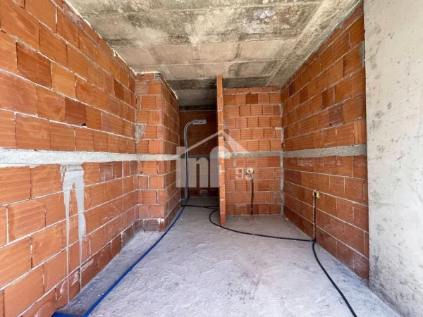 Tirane, shitet apartament 2+1+Ballkon Kati 3, 130 m² 234.000 € (TE LIQENI I THATE)