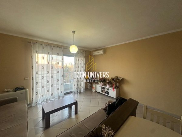 Tirane, shitet apartament 1+1+Ballkon Kati 3, 70 m² 162.000 € (komuna e parisit)