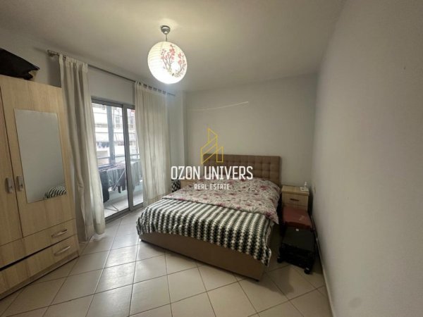 Tirane, shitet apartament 1+1+Ballkon Kati 3, 70 m² 162.000 € (komuna e parisit)