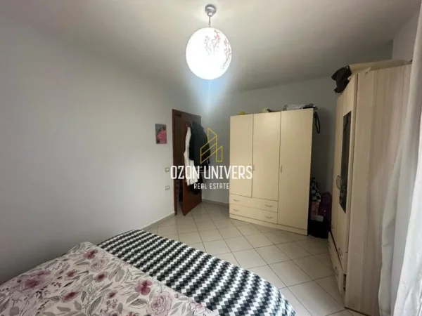 Tirane, shitet apartament 1+1+Ballkon Kati 3, 70 m² 158.500 € (komuna e parisit)