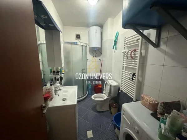 Tirane, shitet apartament 1+1+Ballkon Kati 3, 70 m² 158.500 € (komuna e parisit)