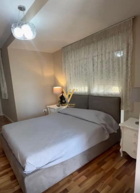 Tirane, jepet me qera apartament 1+1+Ballkon Kati 5, 70 m² 750 € (MYSLYM SHYR)