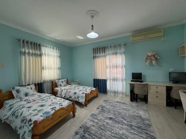 Tirane, jap me qera apartament 2+1 Kati 2, 105 m² 600 € (Vilat Gjermane)