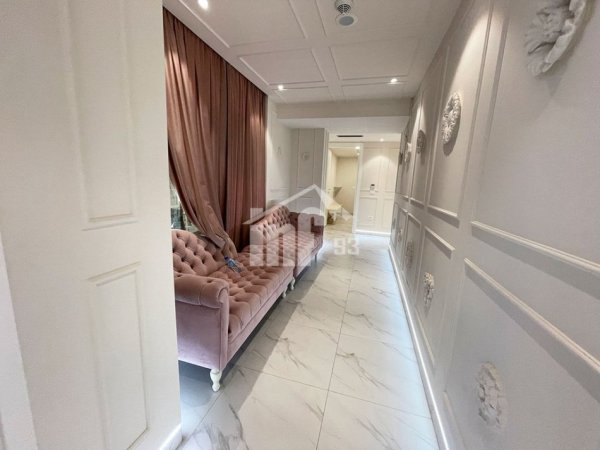 Tirane, jepet me qera ambjent biznesi Kati 0, 258 m² 4.080 € (RRUGA “ELBASANIT”, PRANË PARKUT TË LIQENIT)