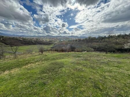 Tirane, shitet toke , 5.100 m² 612.000 € 