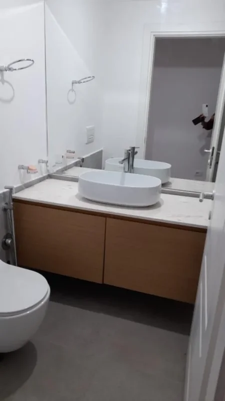 Tirane, shitet Vile 3 Katshe , 360 m² 