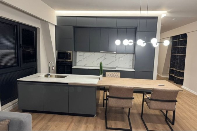 Tirane, shitet apartament 2+1 , 168 m² 504.000 € (Rruga e Kavajes, Tirana Garden Building)