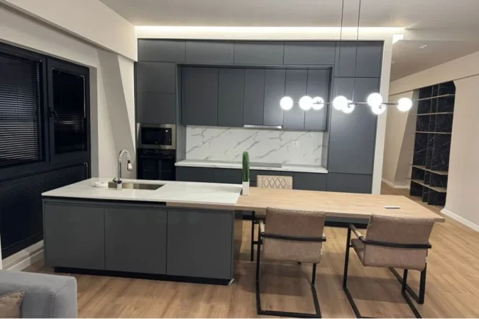 Tirane, shitet apartament 2+1 , 168 m² 504.000 € (Rruga e Kavajes, Tirana Garden Building)