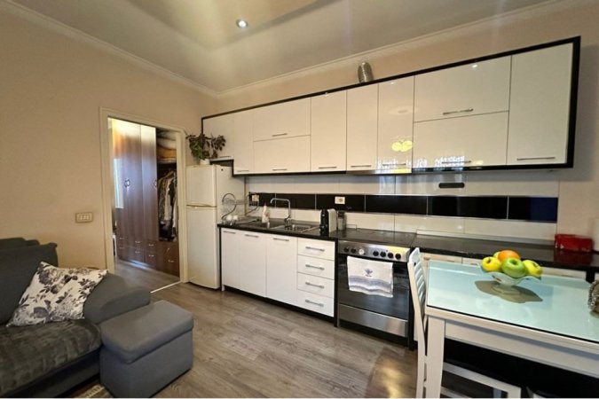 Tirane, shitet apartament 2+1 , 70 m² 165.000 € (Ish Fusha e Aviacionit)