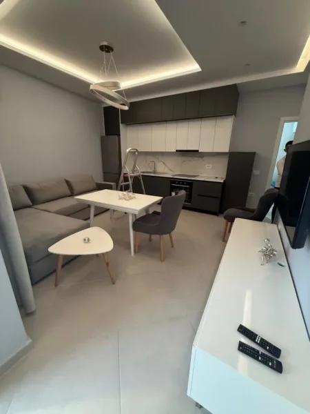 Tirane, jepet me qera apartament 1+1 Kati 5, 60 m² 400 € 