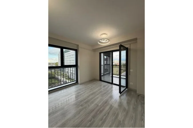 Tirane, jepet me qera zyre , 70 m² 500 € (Bulevardi i Ri)