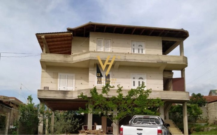 Tirane, jepet me qera apartament 2+1+Ballkon Kati 3, 100 m² 350 € (QYTET STUDENTI)