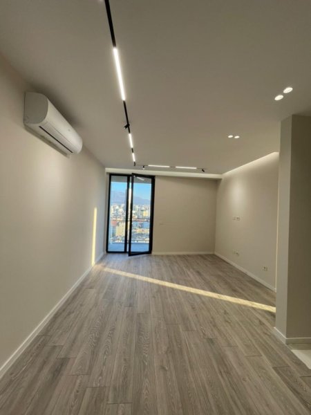 Tirane, shitet apartament 3+1 , 93 m² (Mine peza)