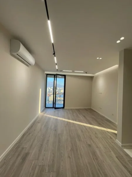 Tirane, shitet apartament 3+1 , 93 m² (Mine peza)