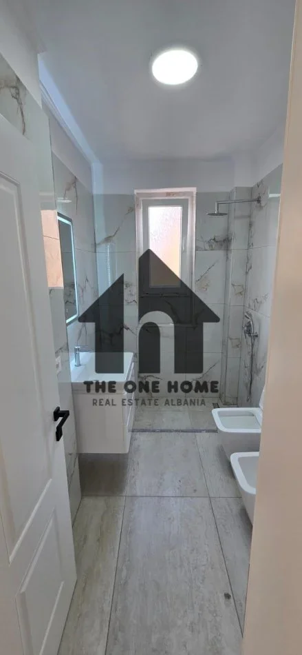 Tirane, shitet apartament 1+1+Ballkon Kati 4, 59 m² 140.000 € (21 Dhjetori)