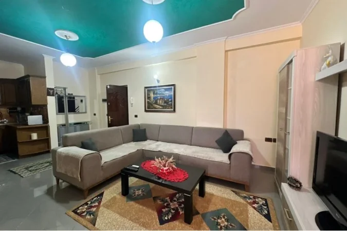 Tirane, jepet me qera apartament 2+1 , 90 m² 600 € (Rruga Sitki Çiço, Tiranë)