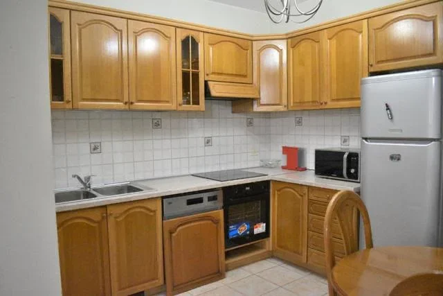 Tirane jepet me qera apartament 2+1+Ballkon Kati 5, 105m²  (Sami Frasheri)
