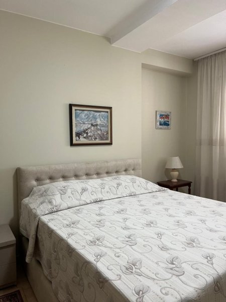 Durres, jepet me qera apartament 2+1+Ballkon Kati 5, 1 m² 75000 mije leke (Sami Frasheri)