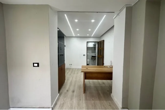 Tirane, jepet me qera ambjent biznesi , 25 m² 400 € (21 Dhjetori)