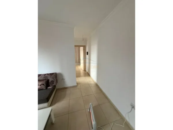 Tirane, shitet apartament 1+1+Ballkon Kati 4, 56 m² 113.000 € (Kodra e Diellit, Tirane)