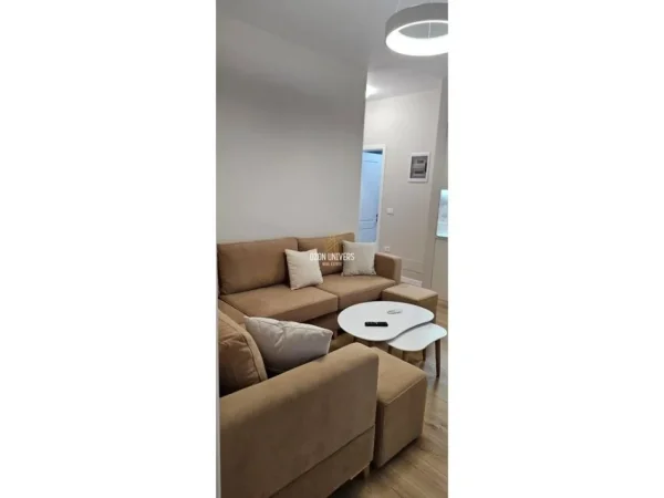 Tirane, jepet me qera apartament 1+1+Ballkon Kati 6, 68 m² 550 € (River Residence, Astir)