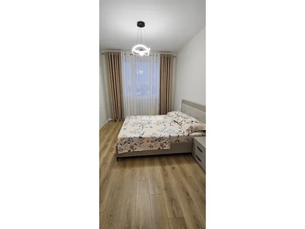 Tirane, jepet me qera apartament 1+1+Ballkon Kati 6, 68 m² 550 € (River Residence, Astir)