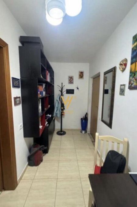 Tirane, jepet me qera apartament 1+1+Ballkon Kati 12, 65 m² 680 € (RRUGA E BOGDANEVE)