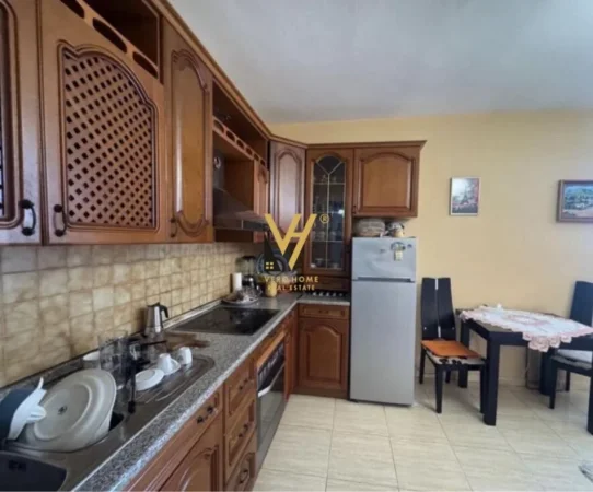 Tirane, jepet me qera apartament 1+1+Ballkon Kati 12, 65 m² 680 € (RRUGA E BOGDANEVE)