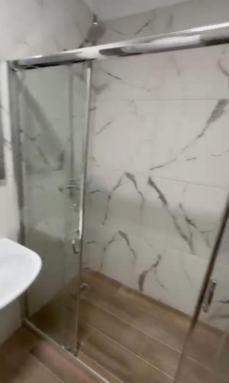 Tirane, jepet me qera apartament 2+1 Kati 8, 95 m² 600 € (Univers City)