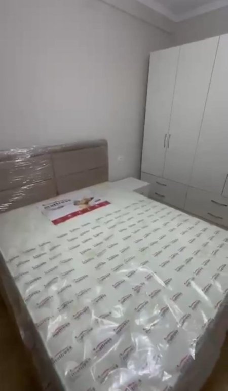 Tirane, jepet me qera apartament 2+1 Kati 8, 95 m² 600 € (Univers City)