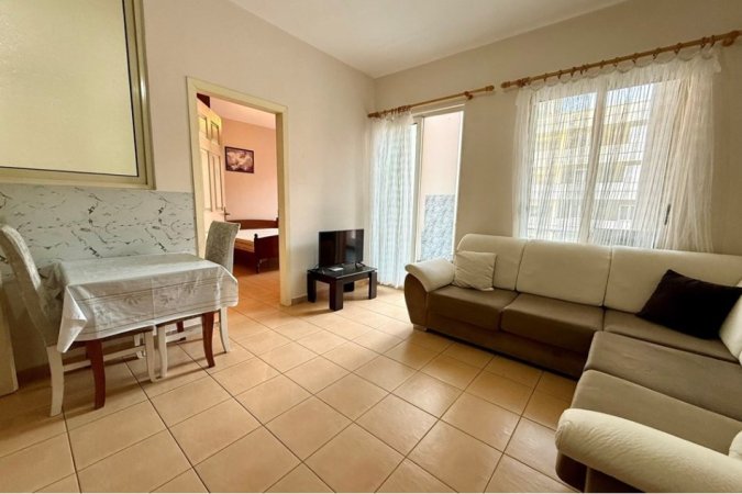 Apartament ne shitje, 2+1 totalisht i mobiluar tek KMY, Yzberisht! (128'000 Euro)