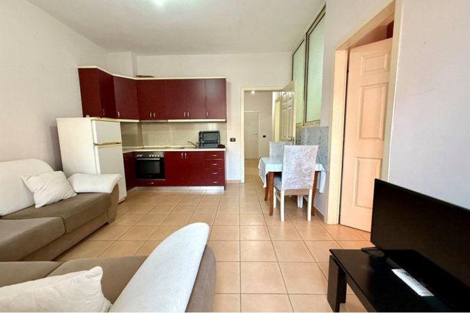 Apartament ne shitje, 2+1 totalisht i mobiluar tek KMY, Yzberisht! (128'000 Euro)