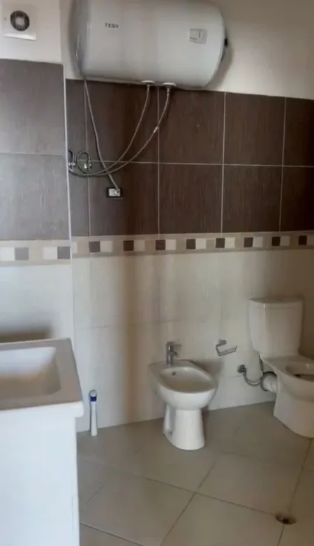 Tirane, shitet apartament 2+1+Ballkon Kati 8, 127 m² 158.750 € (Astir)