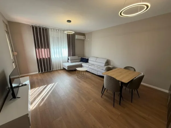 Tirane, shitet apartament 1+1 Kati 4, 68 m² 110.000 € (Rruga Llazi Miho)