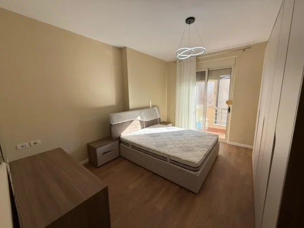 Tirane, shitet apartament 1+1 Kati 4, 68 m² 110.000 € (Rruga Llazi Miho)