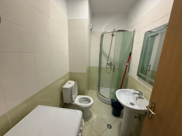 Tirane, shitet apartament 1+1 Kati 4, 68 m² 110.000 € (Rruga Llazi Miho)