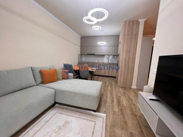Tirane, jepet me qera apartament 1+1 Kati 2, 60 m² 1.000 € (Liqeni i Thate)