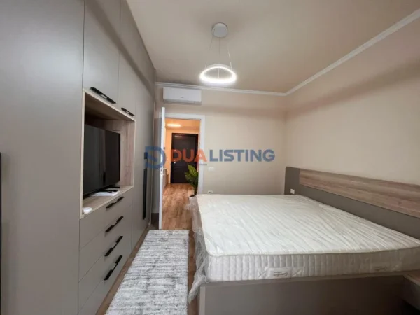 Tirane, jepet me qera apartament 1+1 Kati 2, 60 m² 1.000 € (Liqeni i Thate)