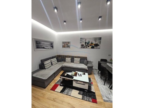 Tirane, shitet apartament 2+1 Kati 2, 85 m² 210.000 € (Stacioni Trenit, Durres)