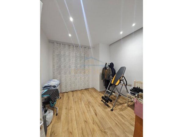 Tirane, shitet apartament 2+1 Kati 2, 85 m² 210.000 € (Stacioni Trenit, Durres)