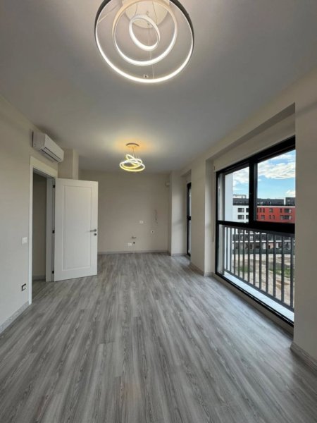 Tirane, jepet me qera apartament 1+1 Kati 4, 77 m² 600 € (bulevardi i ri)
