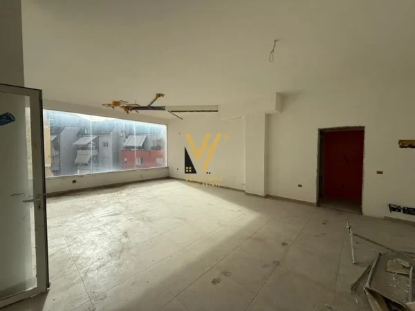 Tirane, shitet ambjent biznesi Kati 0, 79 m² 149.000 € (LIQENI I THATE)