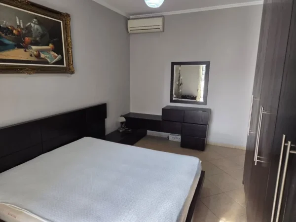 Tirane, jepet me qera apartament 2+1+Ballkon Kati 6, 100 m² 600 € (Selvia/Rr.Dibres)
