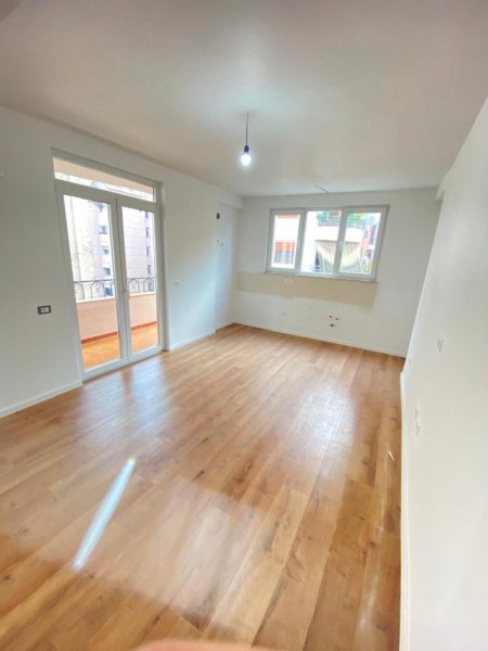 Shitet Apartament 1+1 tek Liqeni Afer Rrugës së Kosovareve ne Tirane Mundesi Blerje me Kredi,  160.000 €uro