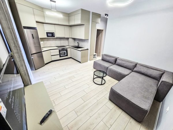 Tirane, jepet me qera apartament 1+1+Ballkon , 75 m² 550 € (River Residence)